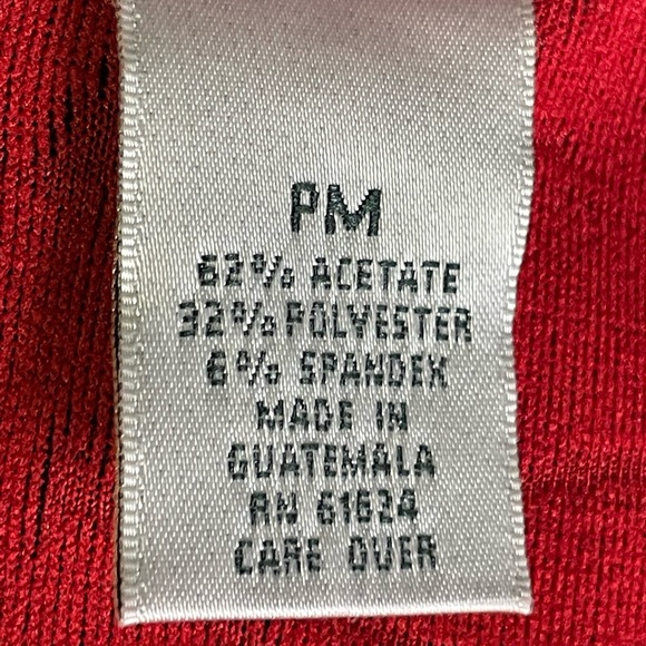 Red and black rose print jacket size PM - Picture 4 of 4